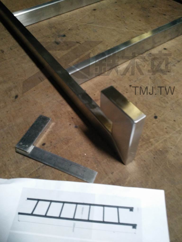 鐵工訂製,裝飾樓梯,金屬訂製,鐵件製作,客製化金屬